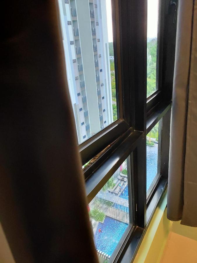 D Bunga مسلم Pool View Legoland Nusajaya *